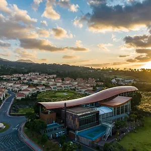 https://camphortree-hotel-and-resort.jejukoreahotels.com